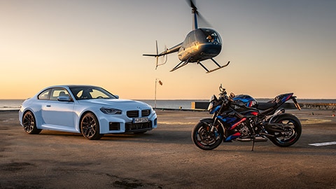 BMW M2 blakus M R