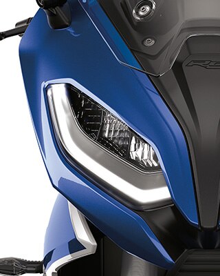 Priekšdaļa ar R 1250 RS LED dienas gaitas lukturi